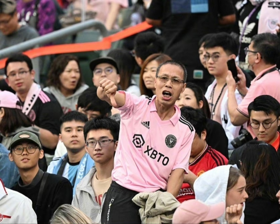 星空体育电竞-包含梅西回归新东家，球迷翘首期待巅峰对决的词条