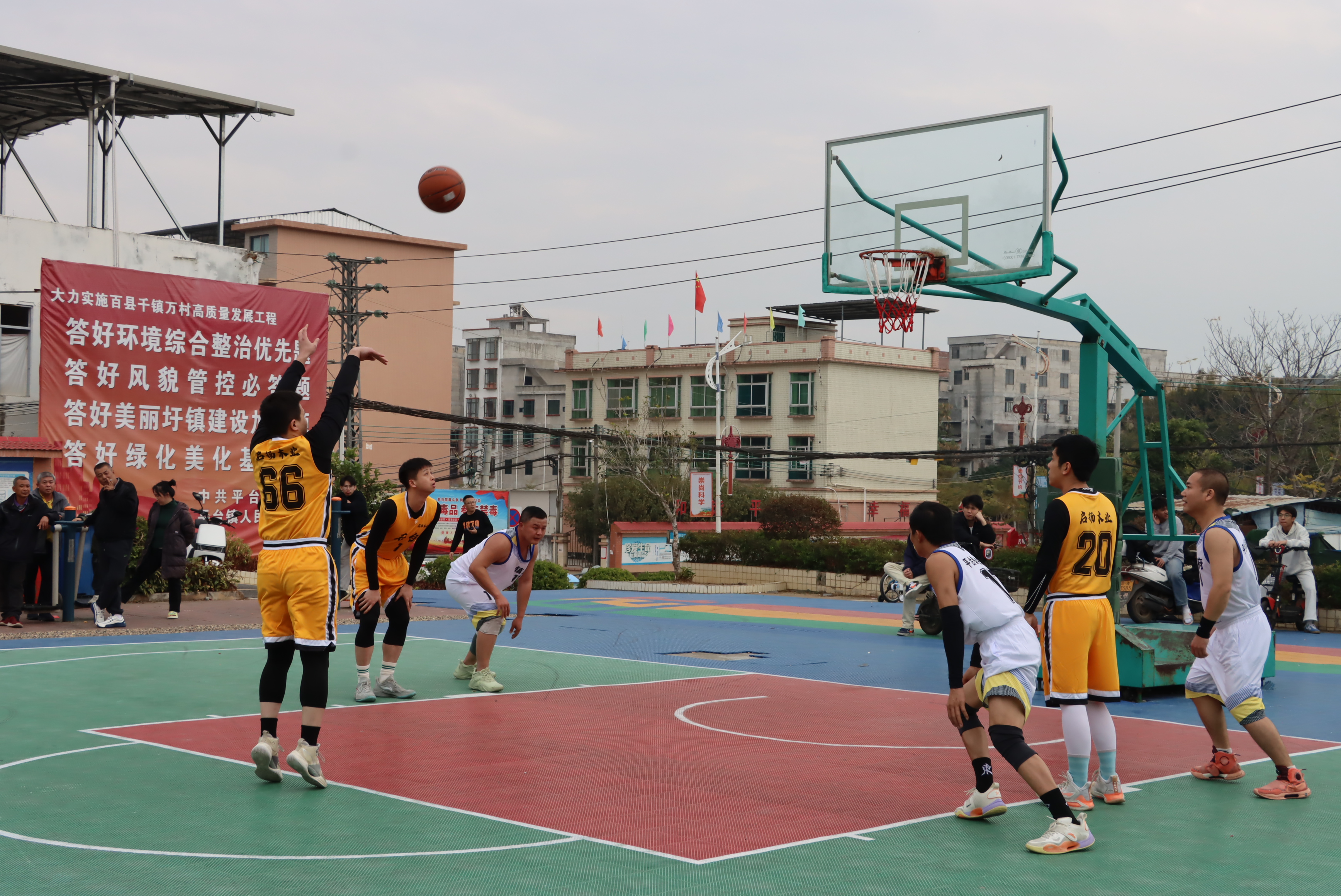 星空体育app下载-职业篮球联赛举办慈善赛事，传递正能量的简单介绍