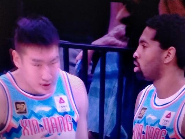 新疆队在热闹的比赛中打败了强敌(新疆队在热闹的比赛中打败了强敌队) 新疆队在热闹的比赛中打败了强敌(新疆队在热闹的比赛中打败了强敌队)