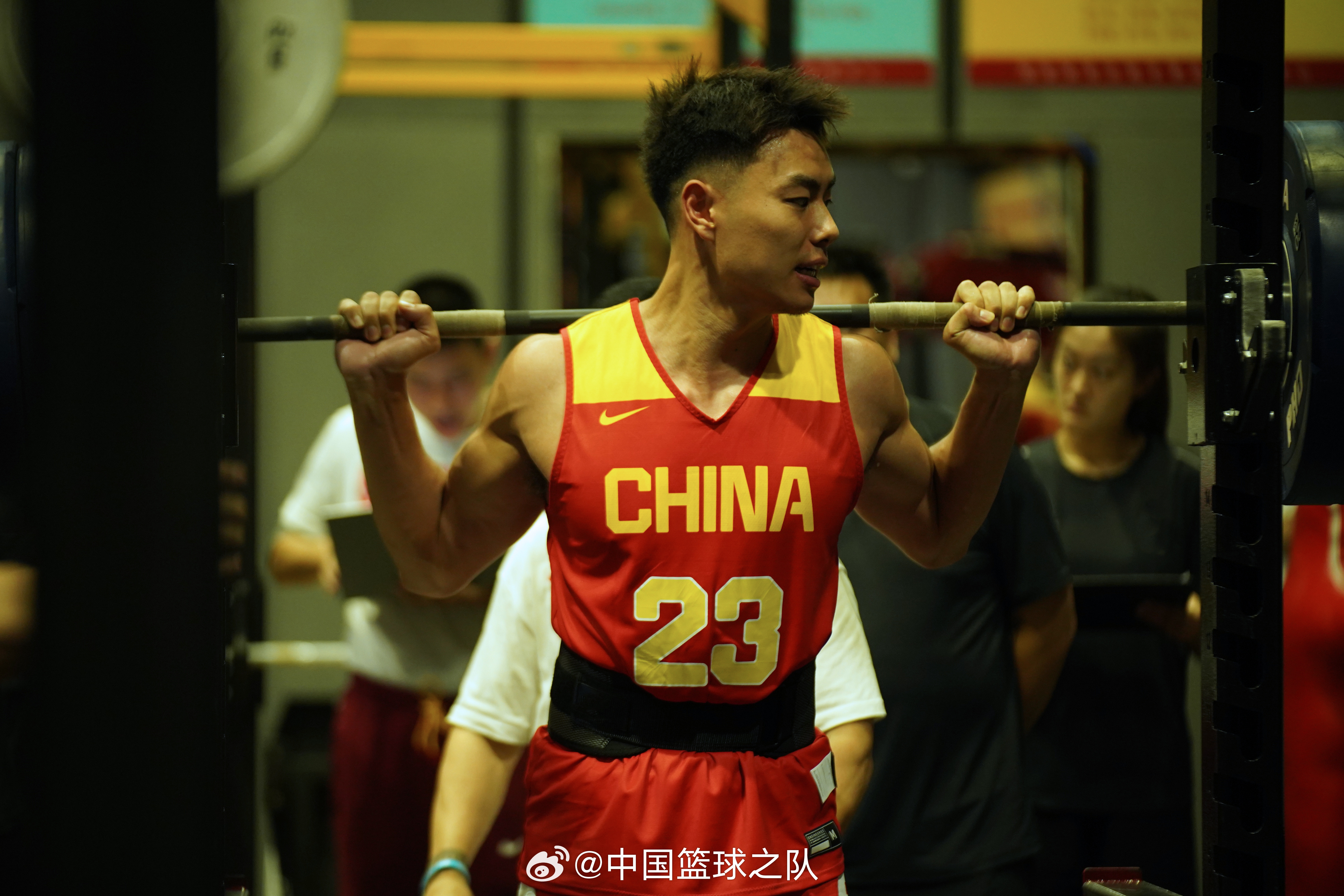 包含上海队爆发神级表现,全国篮球锦标赛被彻底压制,高光操作的词条 包含上海队爆发神级表现,全国篮球锦标赛被彻底压制,高光操作的词条