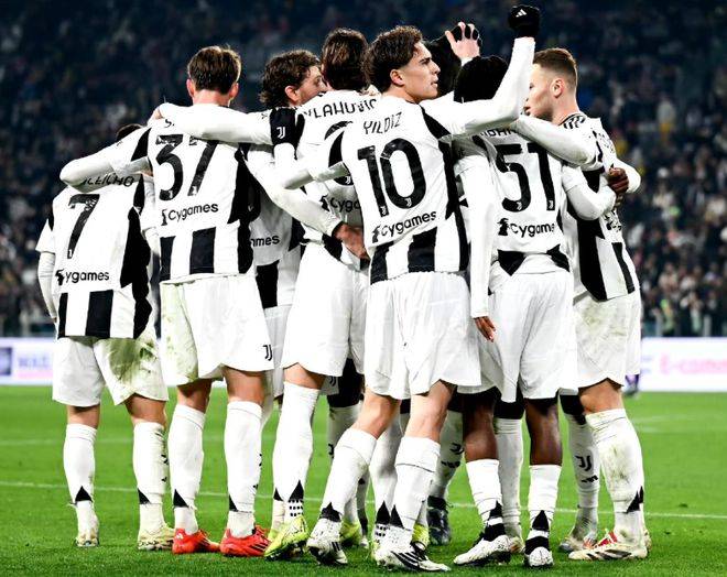 尤文图斯后防稳固,对手难以攻破 尤文图斯后防稳固,对手难以攻破