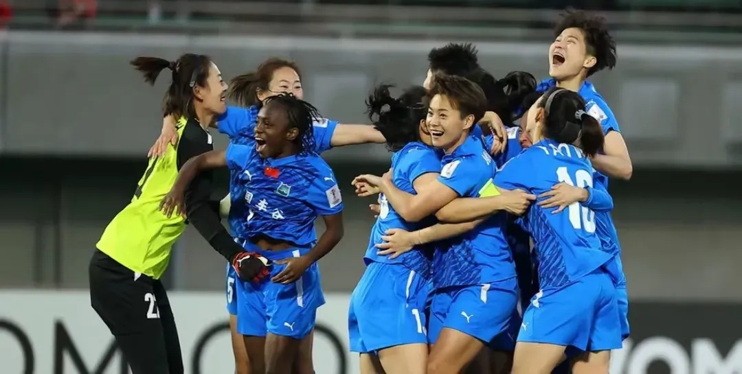 星空体育活动-强强对话：女子足球联赛两支强队将在周末上演对抗