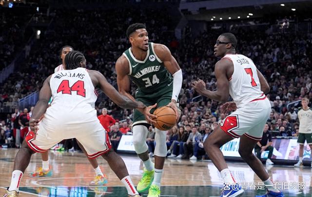 星空体育在线-球场风云变幻，篮球赛事引人入胜的简单介绍