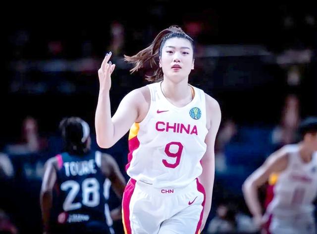 河南女篮在比赛中展现出色，取得胜利