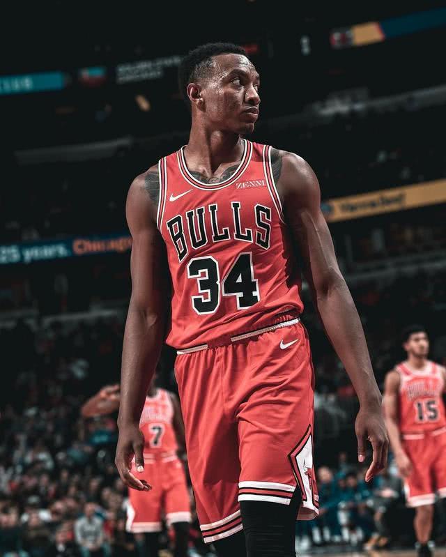 星空体育官方登录入口-包含公牛新秀突破表现亮眼，受到赞誉的词条