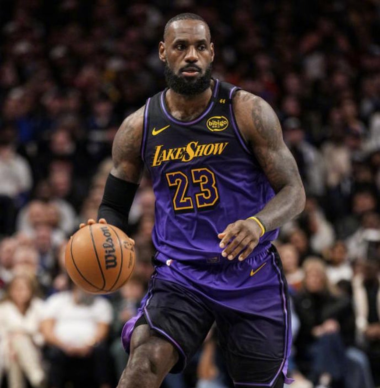 星空体育视频-勒布朗-詹姆斯高智商篮球战术引领湖人夺得胜利的简单介绍