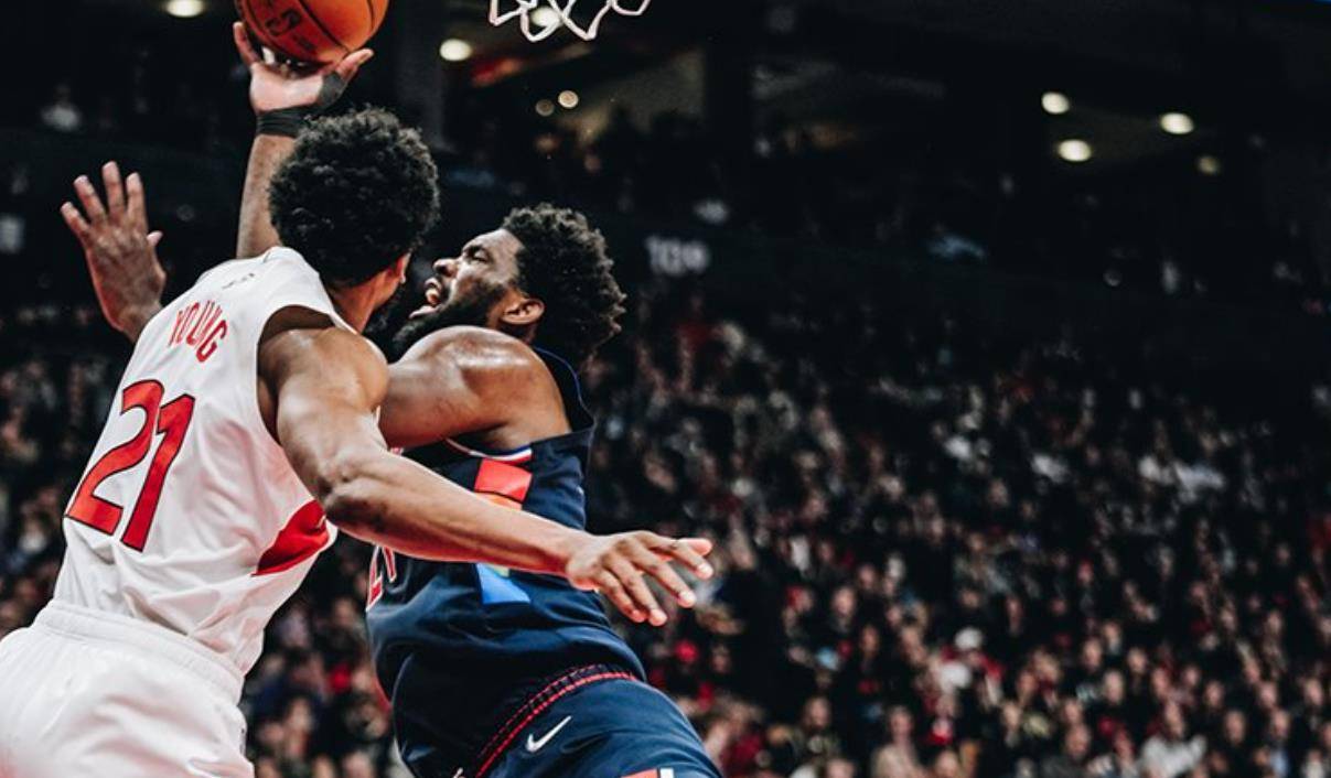 关于76人大胜猛龙，恩比德狂揽35+20的信息