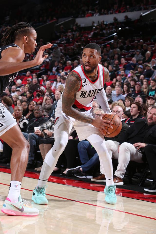 包含开拓者大胜马刺创造意外胜利盼总冠军的词条 包含开拓者大胜马刺创造意外胜利盼总冠军的词条